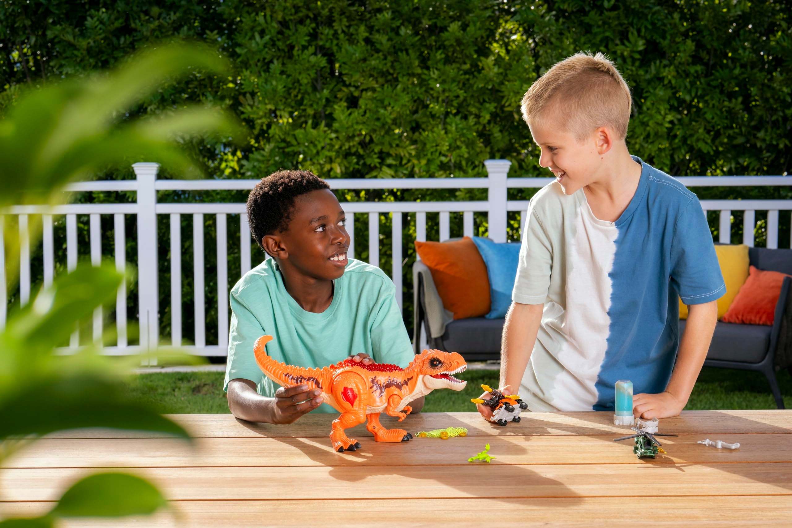 Dinozaur T-Rex ZURU Robo Alive Interaktywny Klatka Jajo Slime 5a8d4885e059e684539a012e48766591