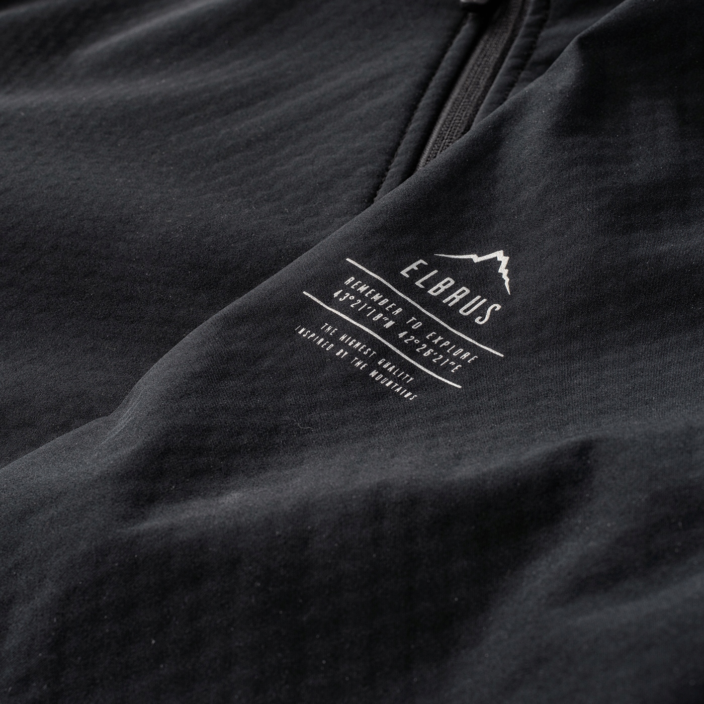 Kurtka męska ELBRUS IHAR BLACK BEAUTY SAFFR Softshell S 3cb93066bc49679b278d77f81fe233fc